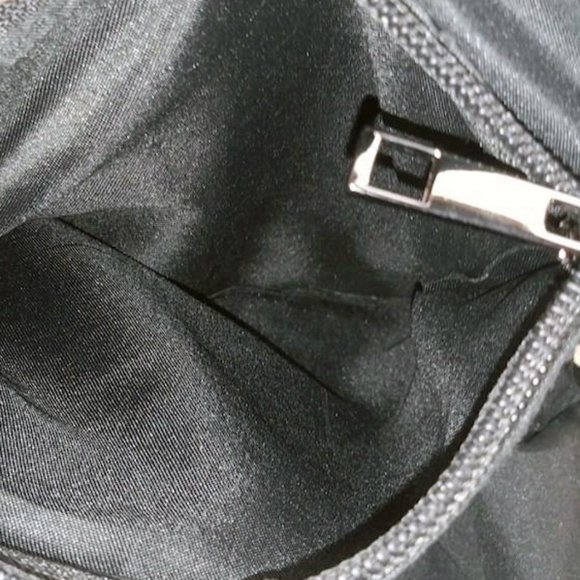 NEW Faux Leather Cluci Cream Backpack/Device Bag - Picture 7 of 13